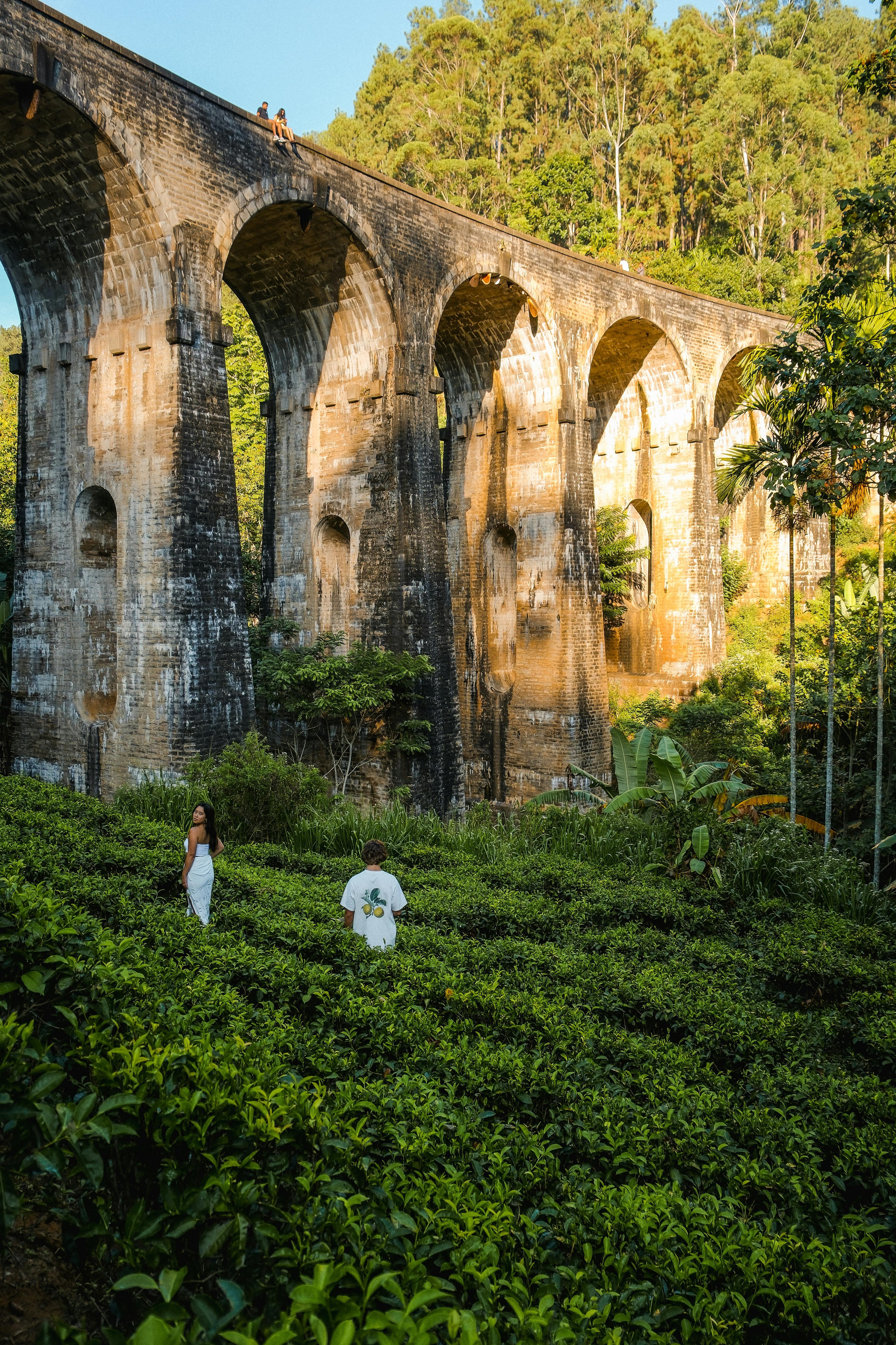 Couple at Nine Arches Bridge Ella Sri Lanka